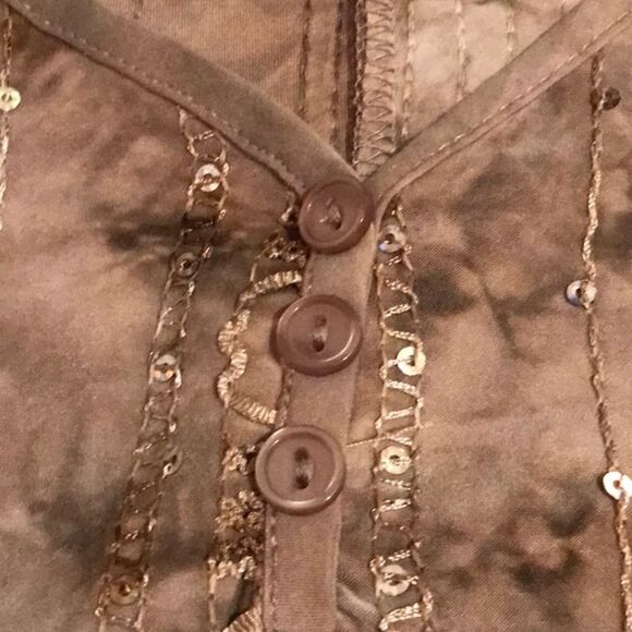 WOMEN’S SIZE MEDIUM DRESS BARN TOP! - Picture 6 of 9